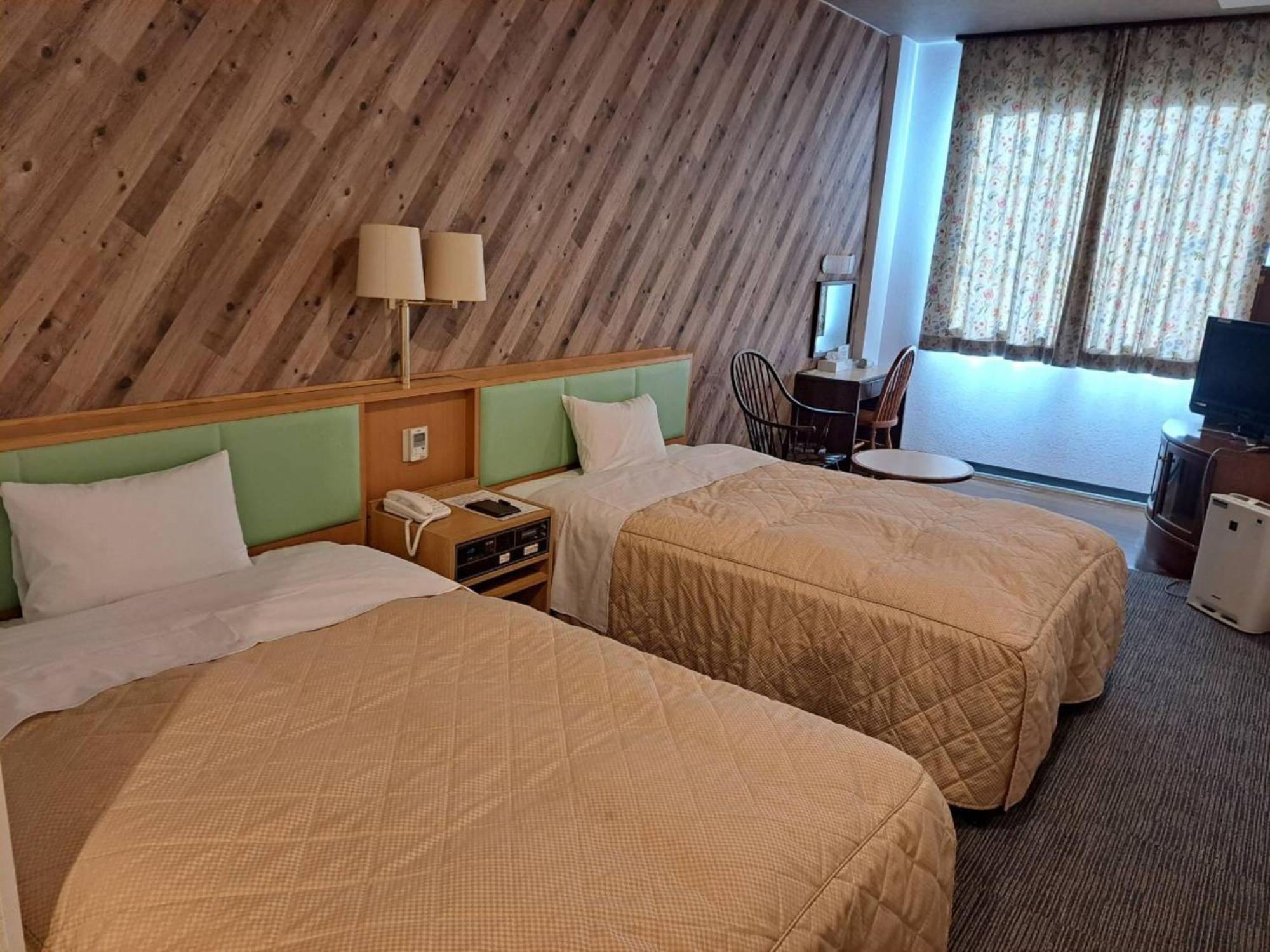 Business Hotel Kawakami Kumano Eksteriør billede